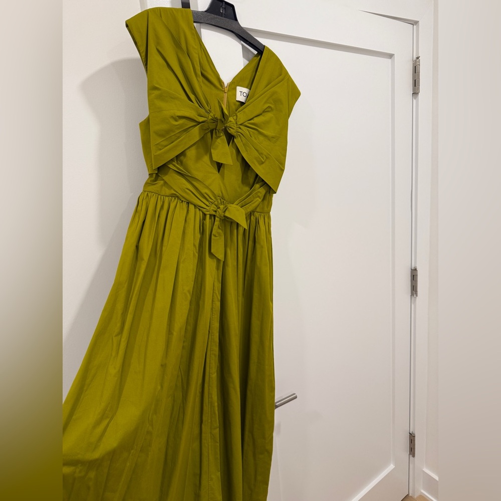 Tove Elegant Olive Green Dress - Picture 6 of 10